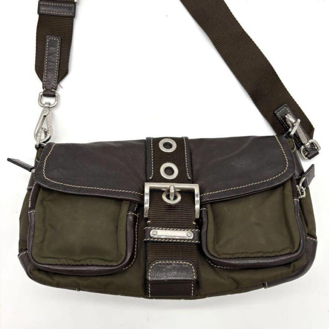 極美品　PRADA  メッセンジャーバッグ　カーキ　ベルト　レザー　斜め掛け 美品】PRADA プラダ 2way ベルト ショルダーバッグ カーキ