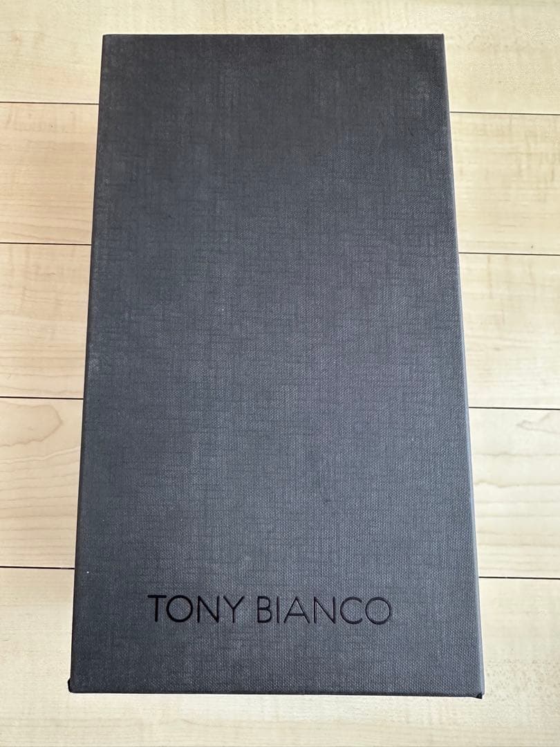 新品　トニービアンコ　TONY BIANCO ストラップサンダル　べージュ