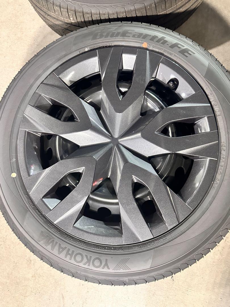 ⭐︎新車外し⭐︎ 公道未走行　60 プリウス　17インチタイヤセット