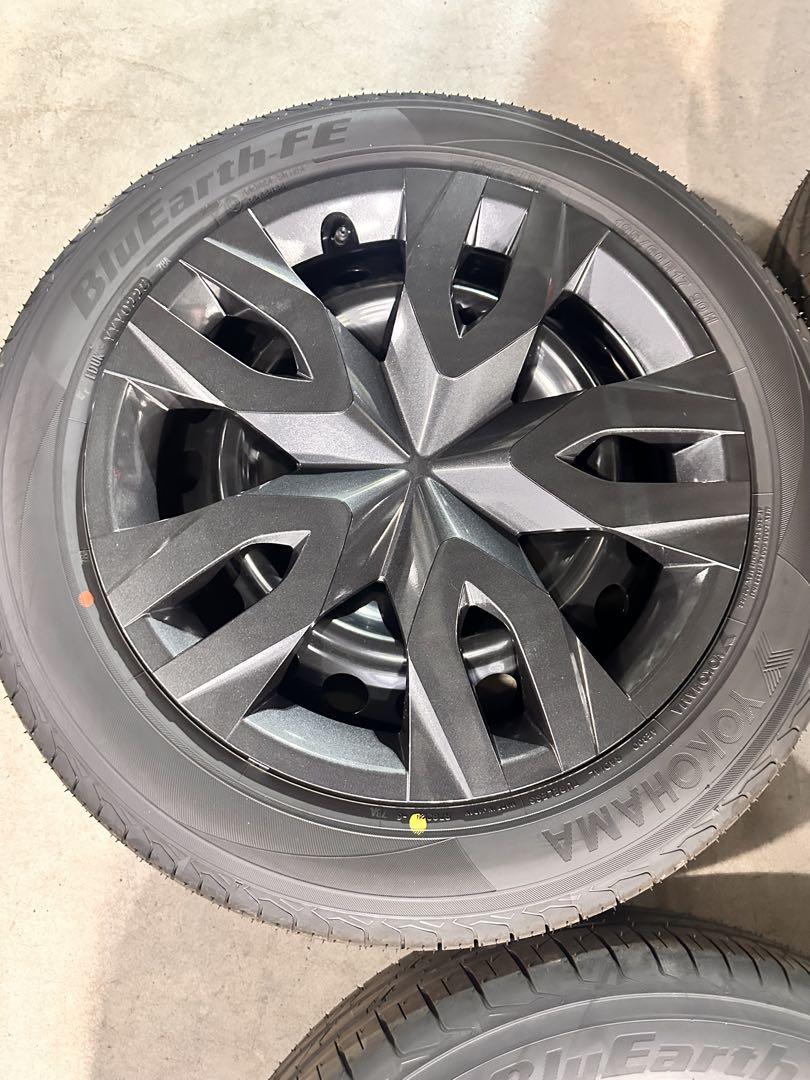 ⭐︎新車外し⭐︎ 公道未走行　60 プリウス　17インチタイヤセット