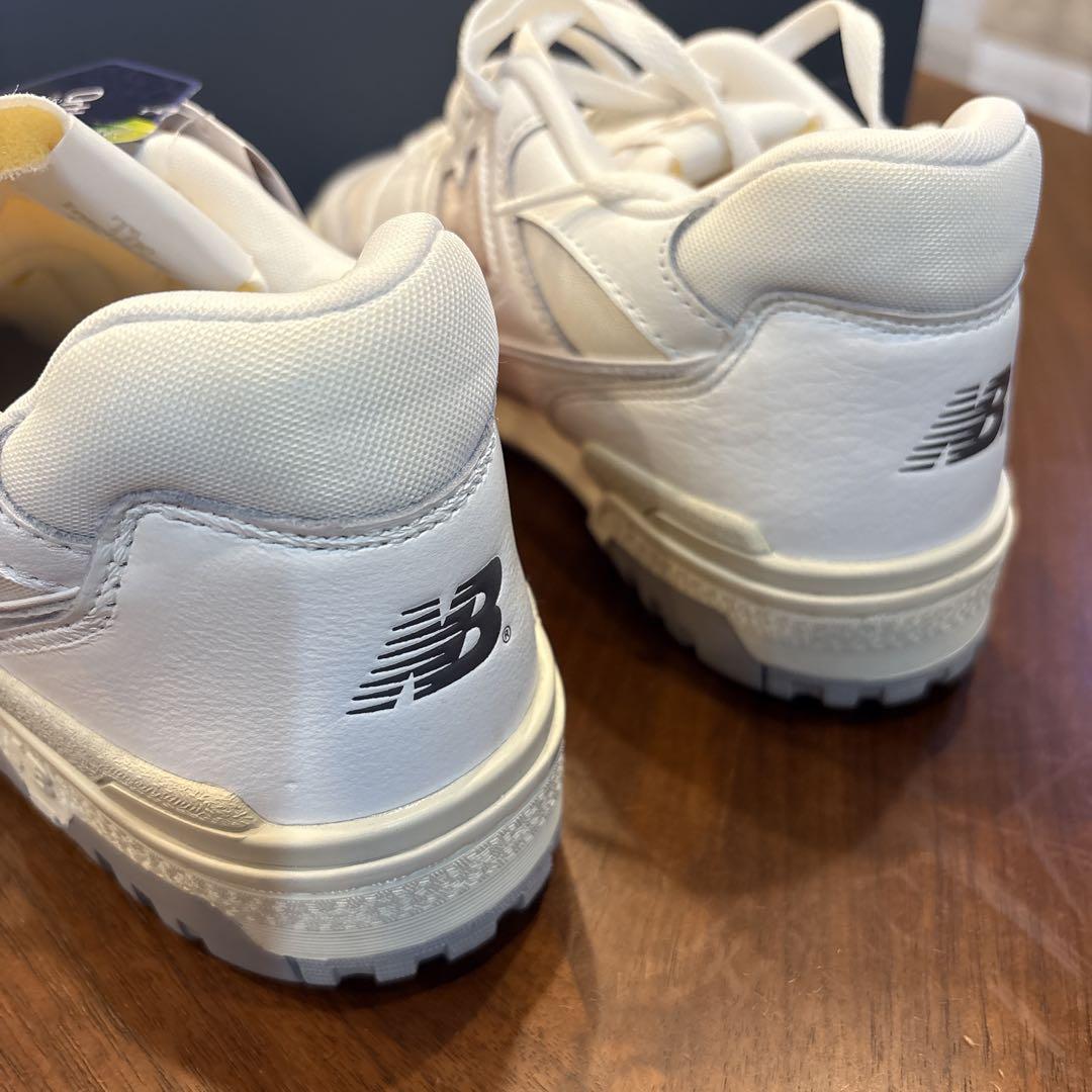 New Balance 550 ホワイト/ベージュ