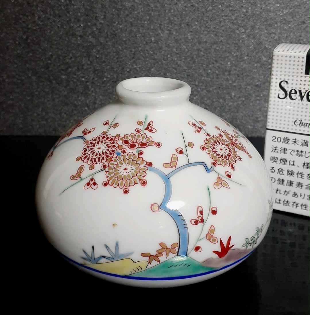 錦手　金彩色絵　梅に鳥の図　油壺　花入れ　柿右衛門様式 錦手 金彩色絵 梅に鳥の図 油壺 花入れ 柿右衛門様式 - メルカリ