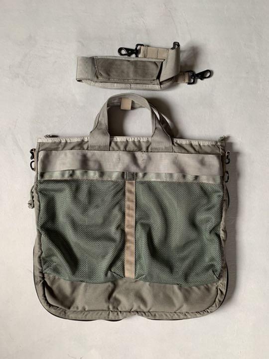 briefing × beams plusヘルメットバッグ