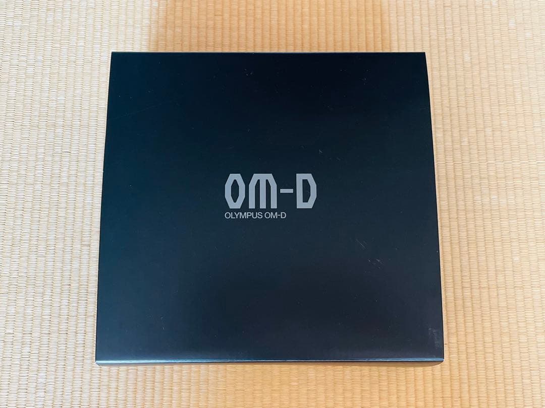 新品未使用オリンパス OM-D E-M10Ⅱ キット 新品未使用オリンパス OM-D E-M10Ⅱ キット