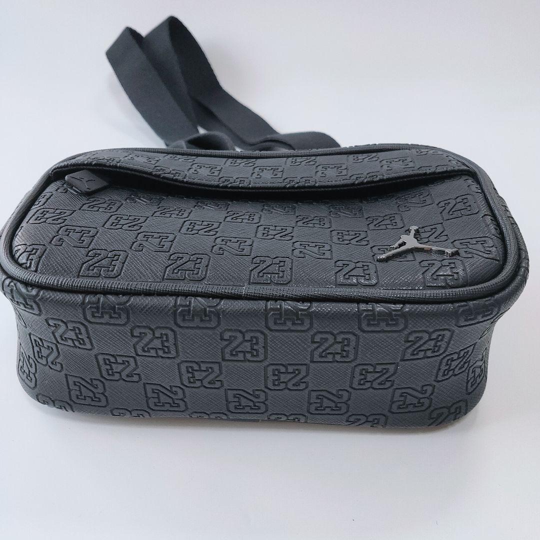F06171 JORDAN BRAND モノグラム カメラ バッグ 黒 Black Jordan Monogram Camera Bag - JD Sports Global
