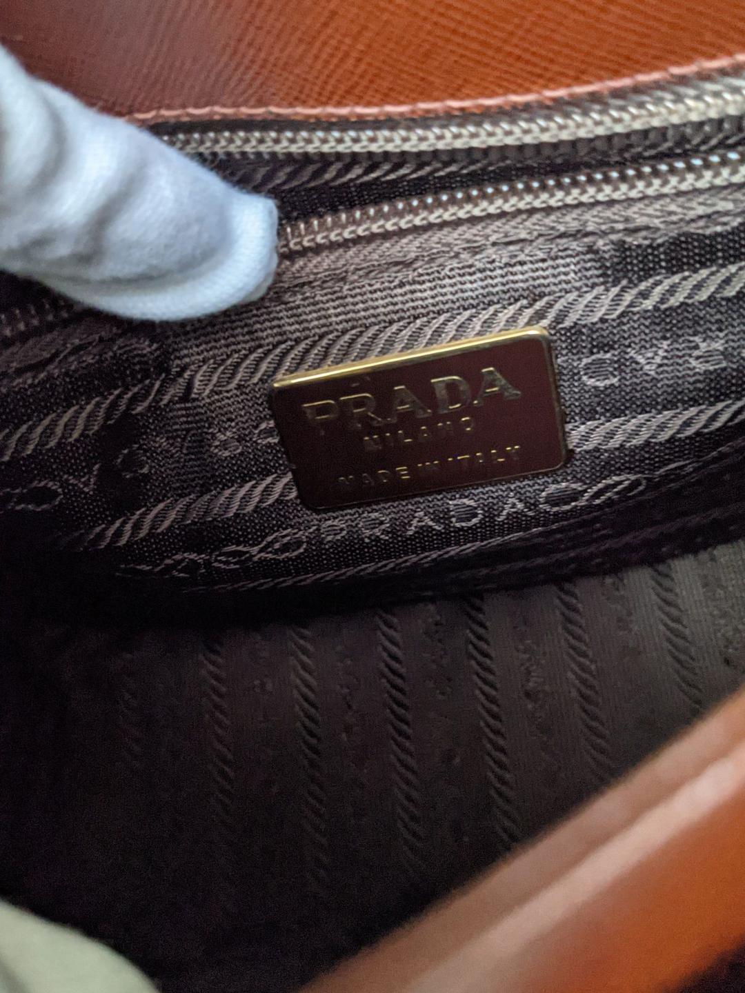 PRADAプラダショルダーバッグ
