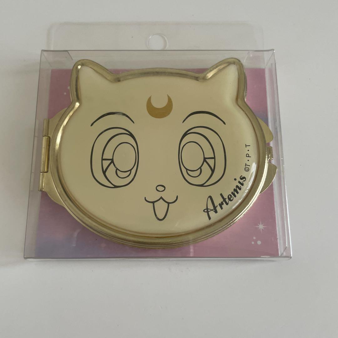 ルナ・アルテミス・ダイアナ・Airpods ケース　セーラームーン　ジミーチュウ ジミーチュウ × セーラームーン ルナ アルテミス ダイアナ