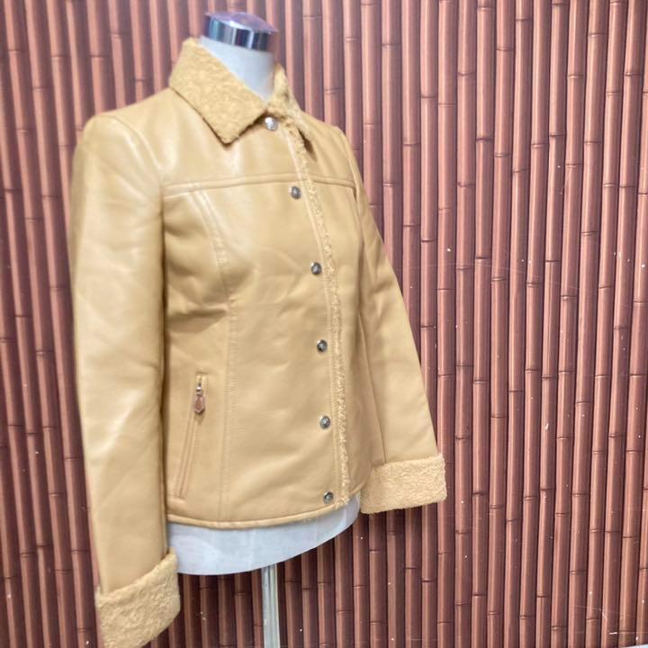 ☆オシャレ☆裏地ノバチェックバーバリーブルーレーベル レザージャケット銀ボタン