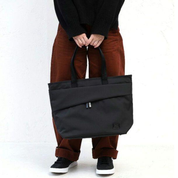 TOTE BAGS