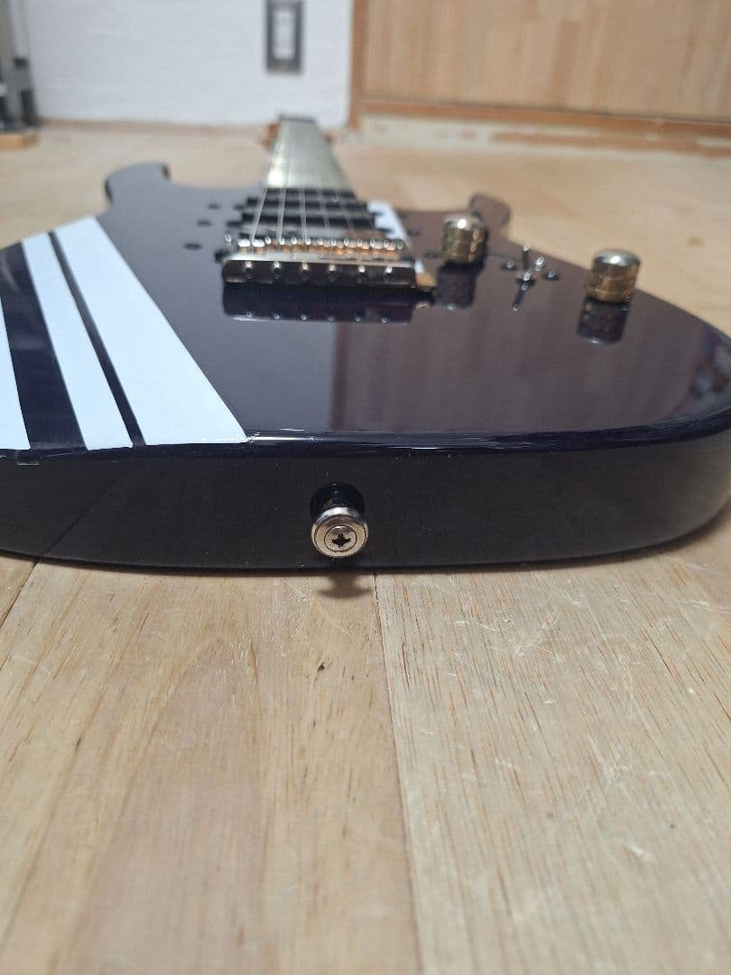 エレキギター　LED搭載　GT仕様　新品弦　調整済