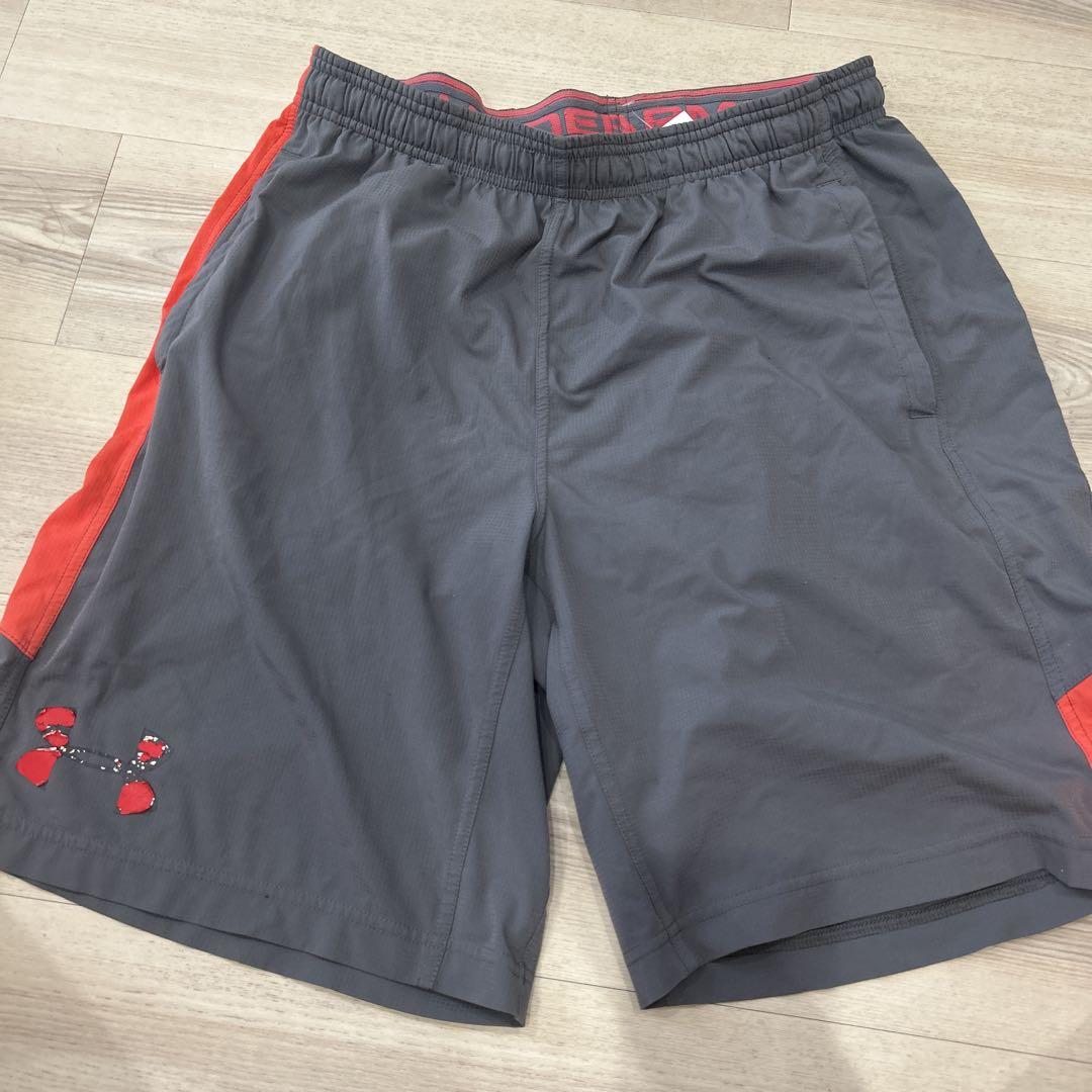 Under Armour ハーフパンツ LG グレー/レッド - メルカリ
