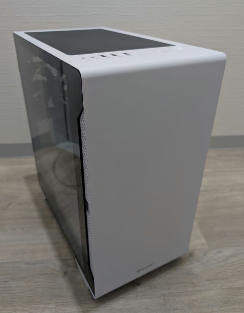 ゲーミングPC RTX5060 Ryzen7 5700X 32GB/1TB