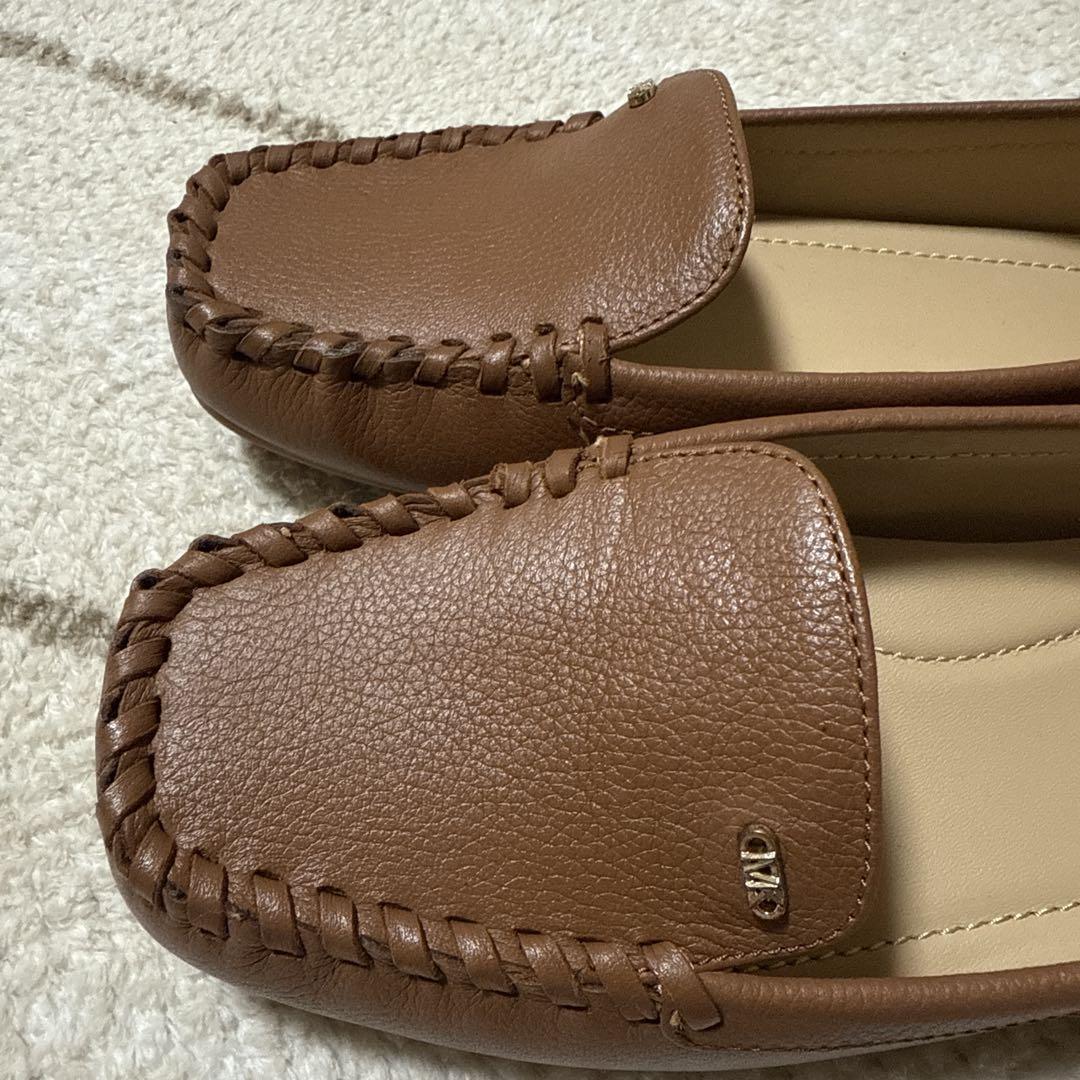未使用品 】MICHAEL KORS ブラウン フラットシューズ - メルカリ