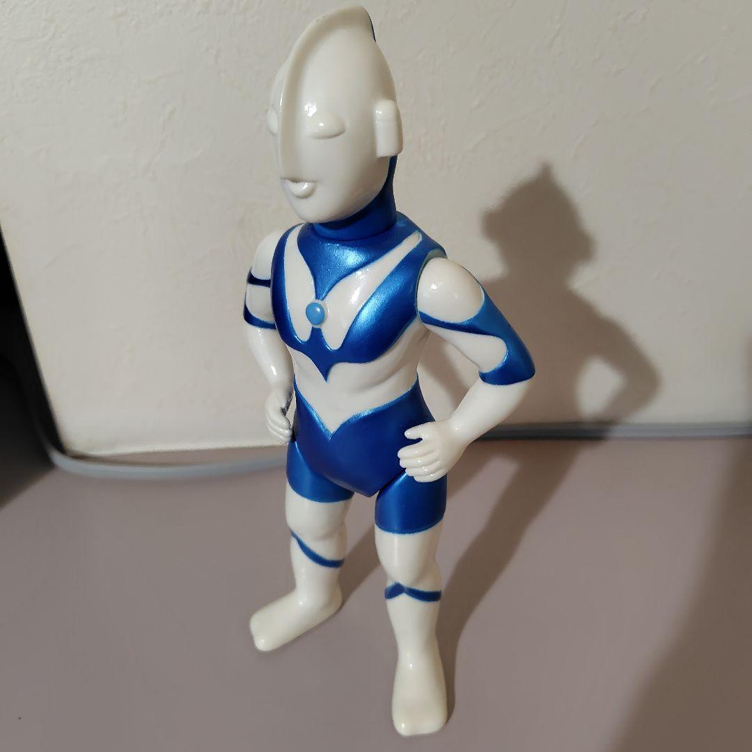 福袋・半額ポスター - クリーニング屋さん専用の通 ウルトラマンフィギュア ソフビ M1号 マルサン 青と白 JAPAN SAN 特撮