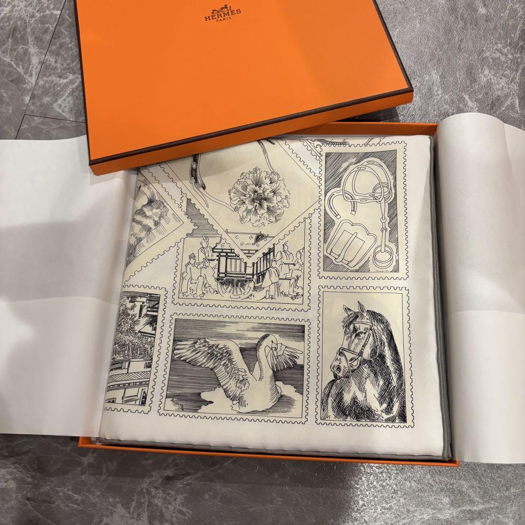 カレ 90 《フォーブルの切手愛好家》 | Hermès - エルメス-公式