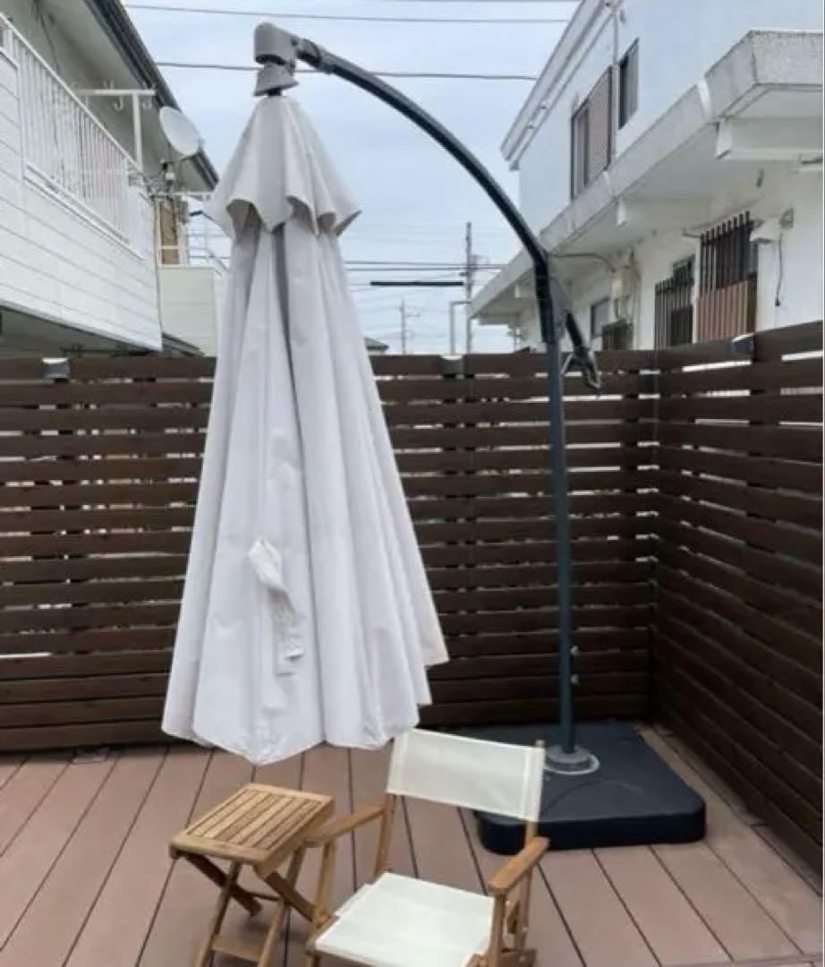 イケア IKEA ハンギングパラソル ベージュ 角度調節可能