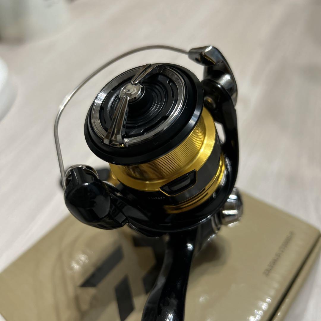 ダイワ　23レガリス LT 2000S-P 美品！箱•取説等有り！