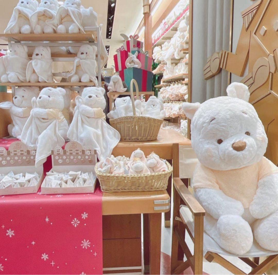 WHITE POOH SUPER BIG プーさん ぬいぐるみ ハニーミルクラテをテーマにしたプーさんのぬいぐるみやルーム