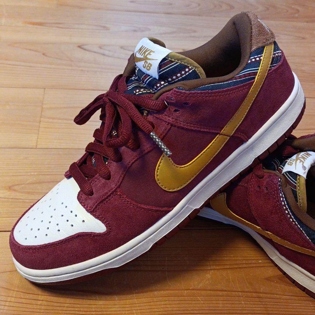 nike sb dunk low ron burgundy