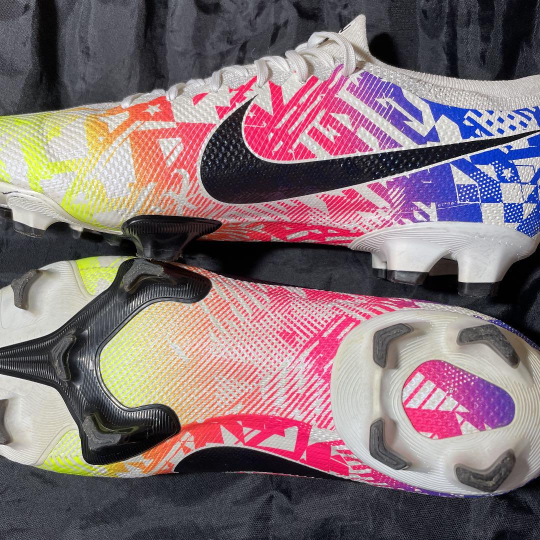 ナイキ サッカーシューズ マーキュリアル ヴェイパー 13 Pro NJR FG - メルカリ ナイキ サッカーシューズ マーキュリアル ヴェイパー 13 Pro NJR FG - メルカリ