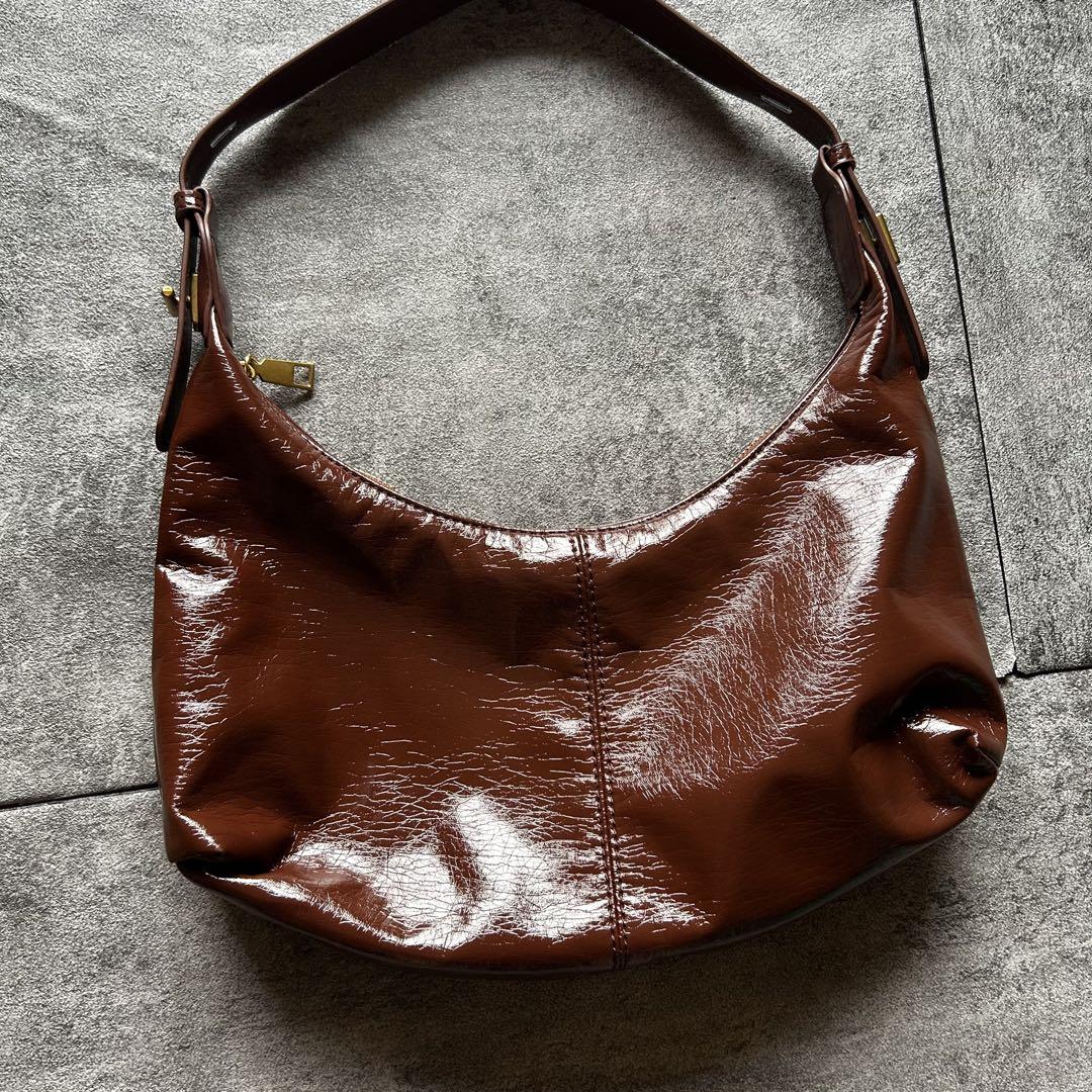 バッグ archive grunge enamel shoulder bag brown