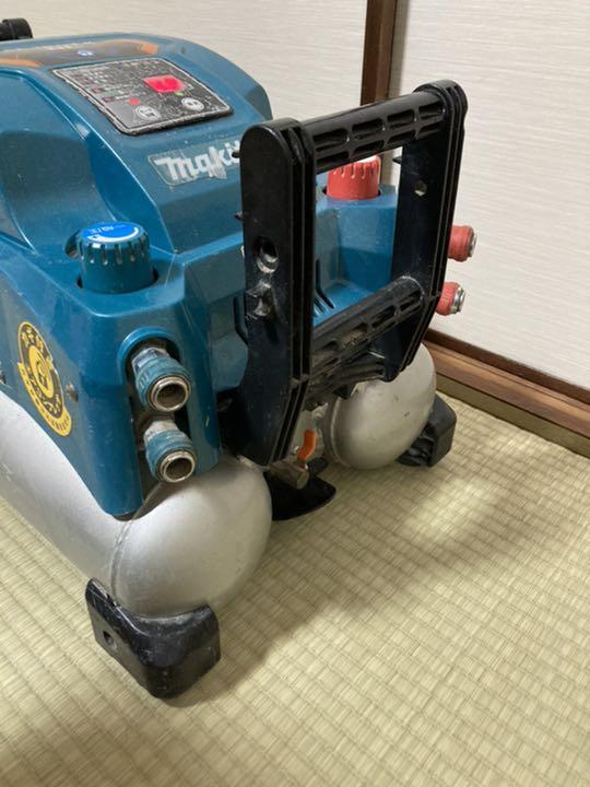 即納セール 安藤様専用です makita エアーコンプレッサー pid8W-m62824768534 本物保証人気SALE