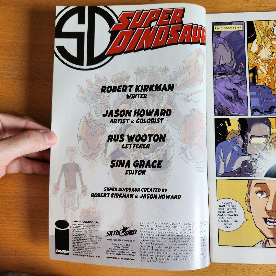 Kirkmanサイン入り「THE WALKING DEAD」#100 + 3冊 Kirkmanサイン入り「THE WALKING DEAD」#100 + 3冊 サイン本 保管