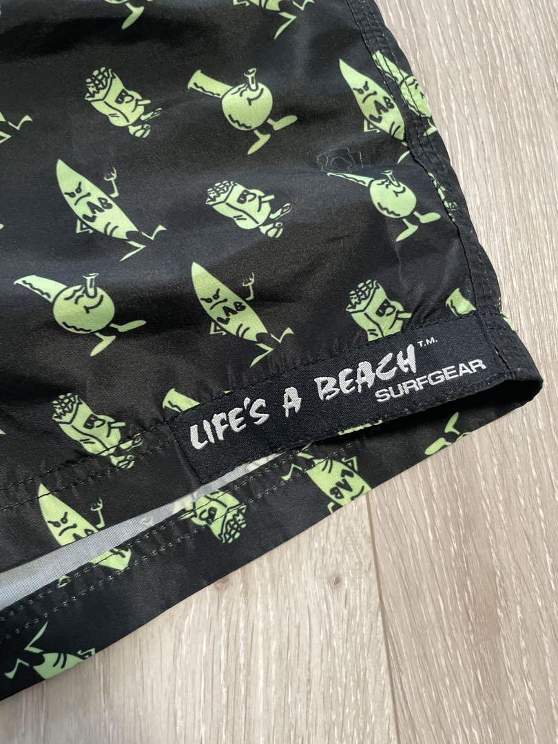 LIFE'S A BEACH サーフボードプリント 水着