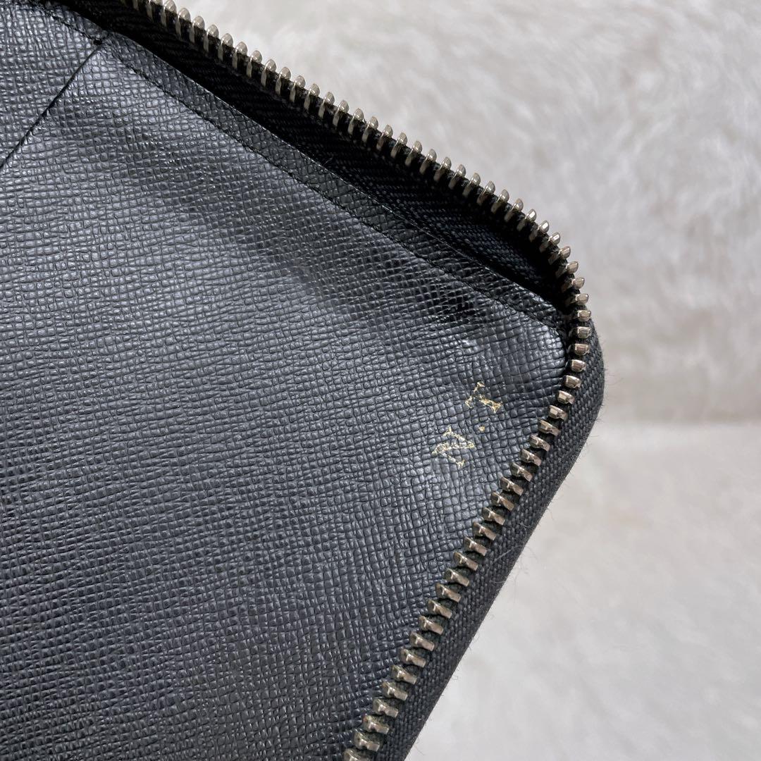 LOUIS VUITTON エピ ジッピー オーガナイザー M63852