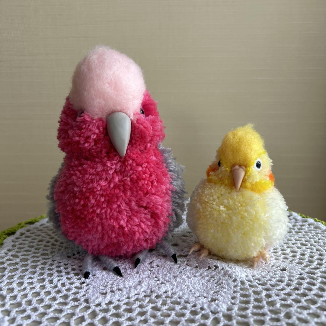 デカポンポンバード・モモイロインコ