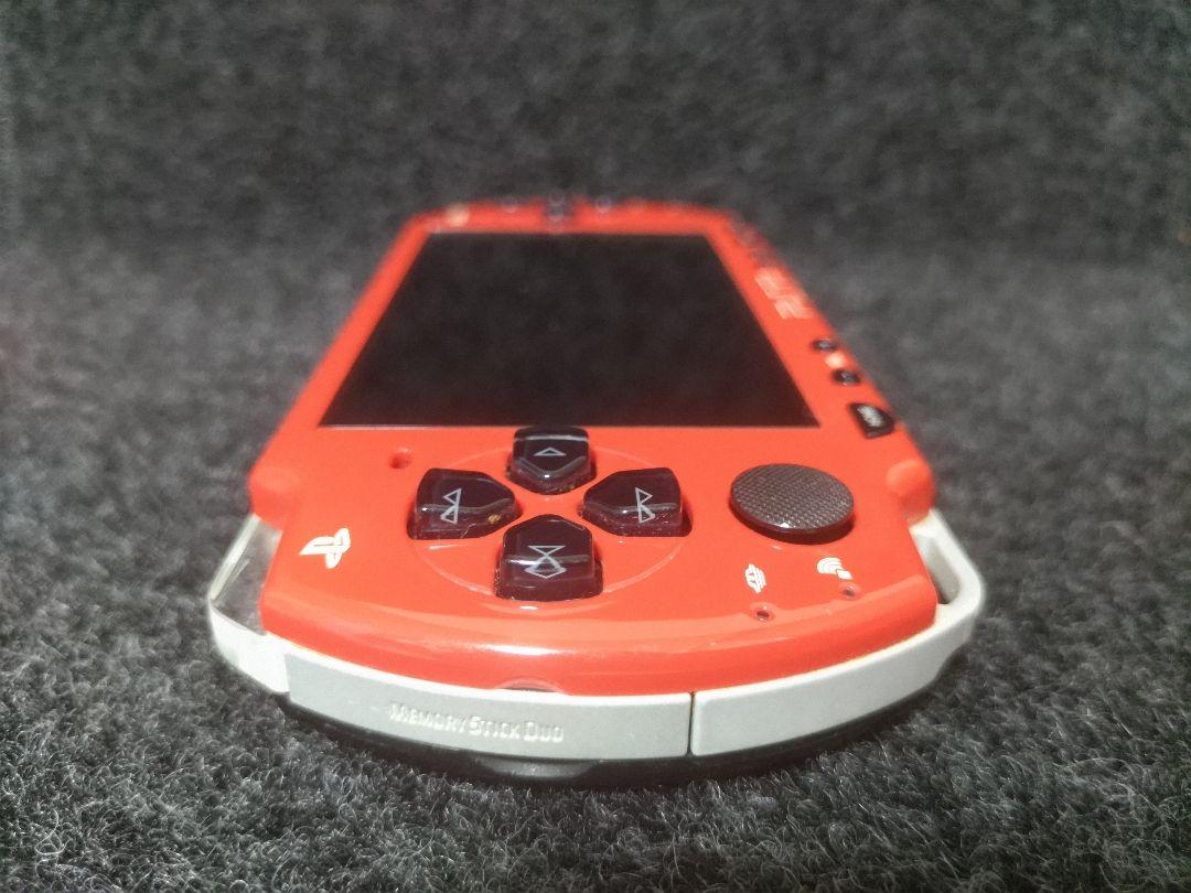 PSP-2000 機動戦士ガンダム ギレンの野望 アクシズの脅威 限定版