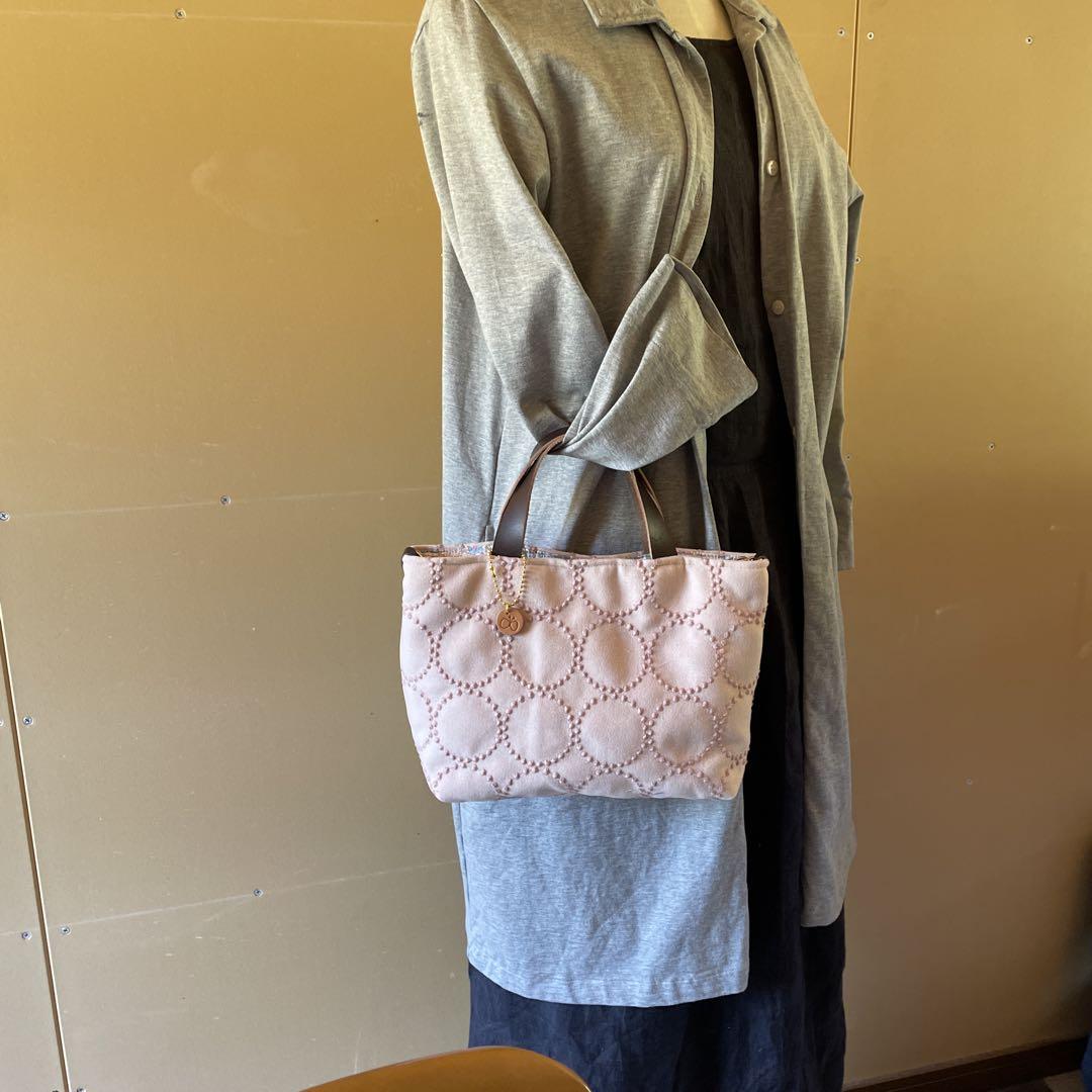 専用です❗️ミナペルホネン　dopピンクタンバリン　仕切りファスナーポケットバッグ ミナペルホネン dopピンクタンバリン 仕切りファスナーポケット