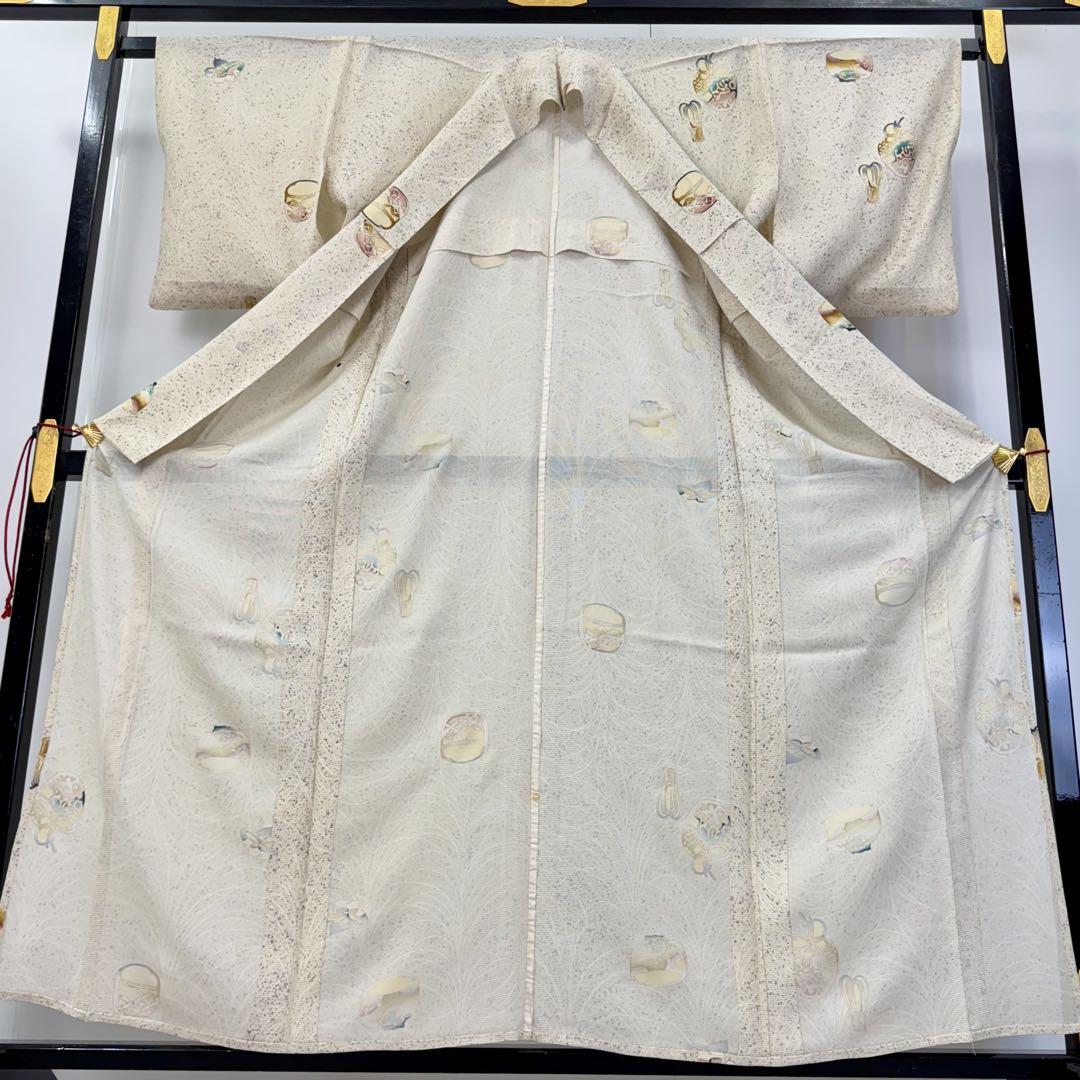 ファッション 夏着物 絽 単衣 小紋 クリーム色 漆器 茶碗 茶筅 花柄 NK-1194 着物・浴衣