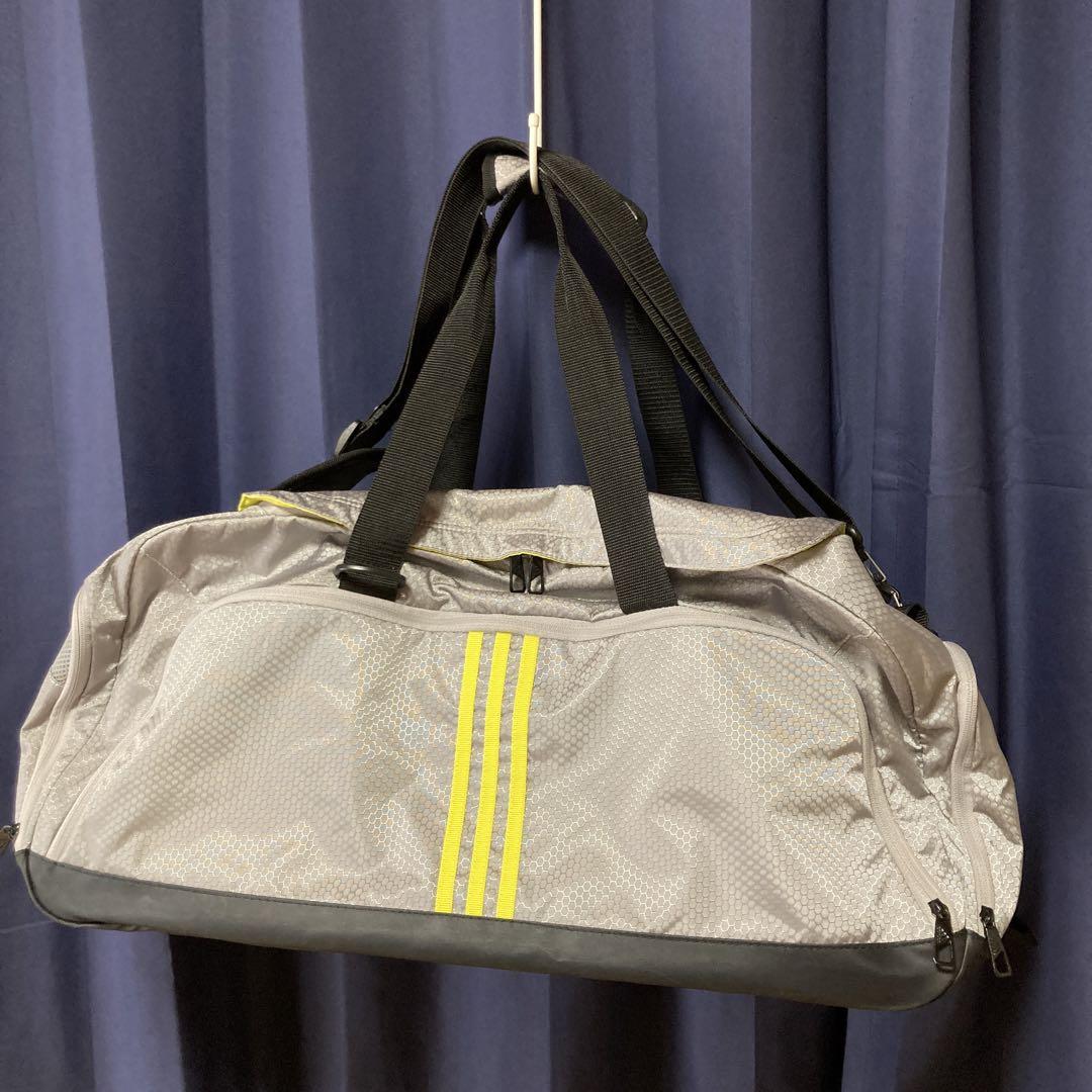adidas スポーツバック　軽量