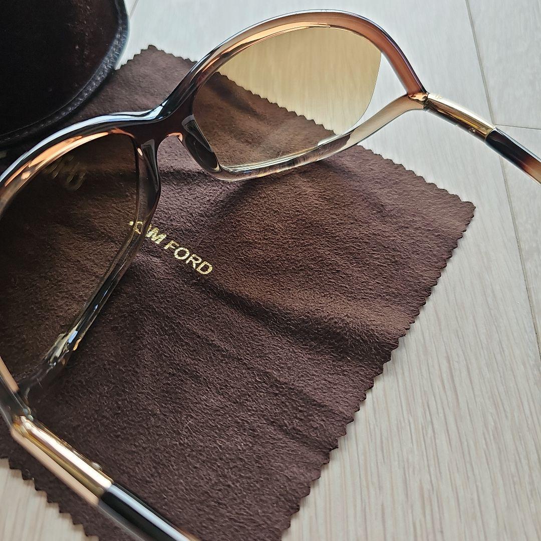 TOM FORD ブラウンレンズ サングラス