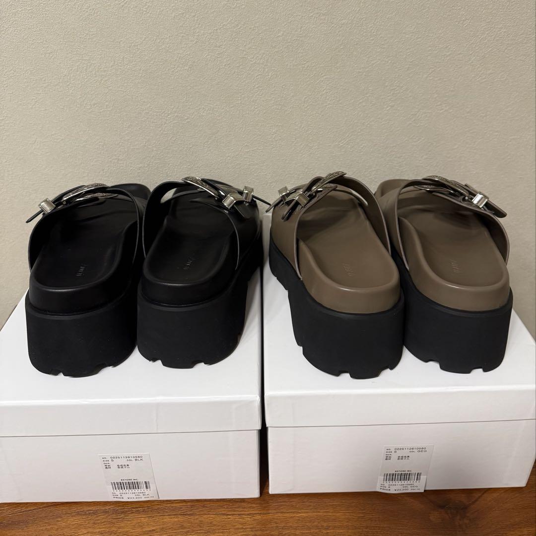 MEDI WESTERN BUCKLE SANDALS グレージュ