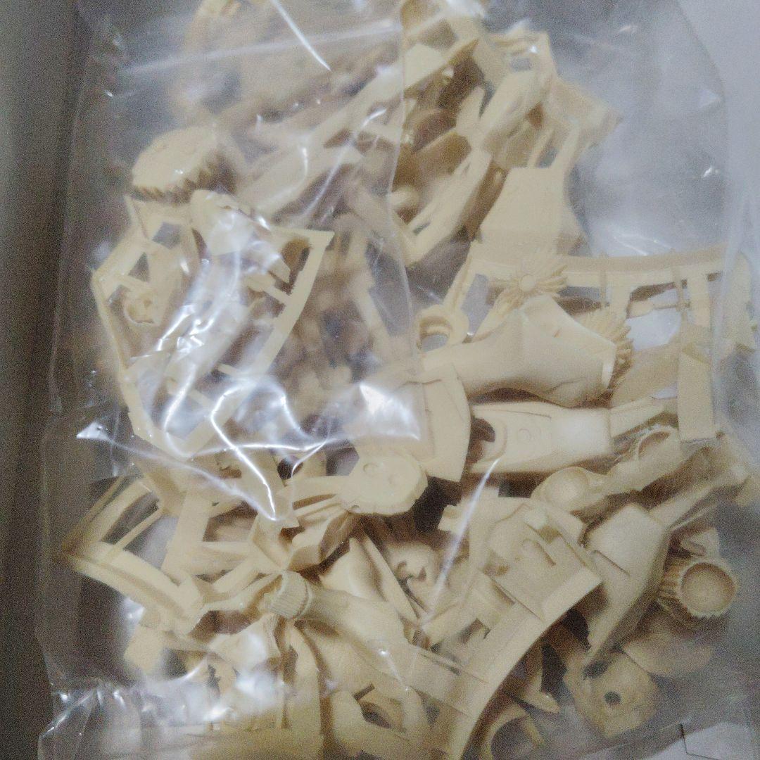 ブレンパワード　ガレージキット　アトリエ彩