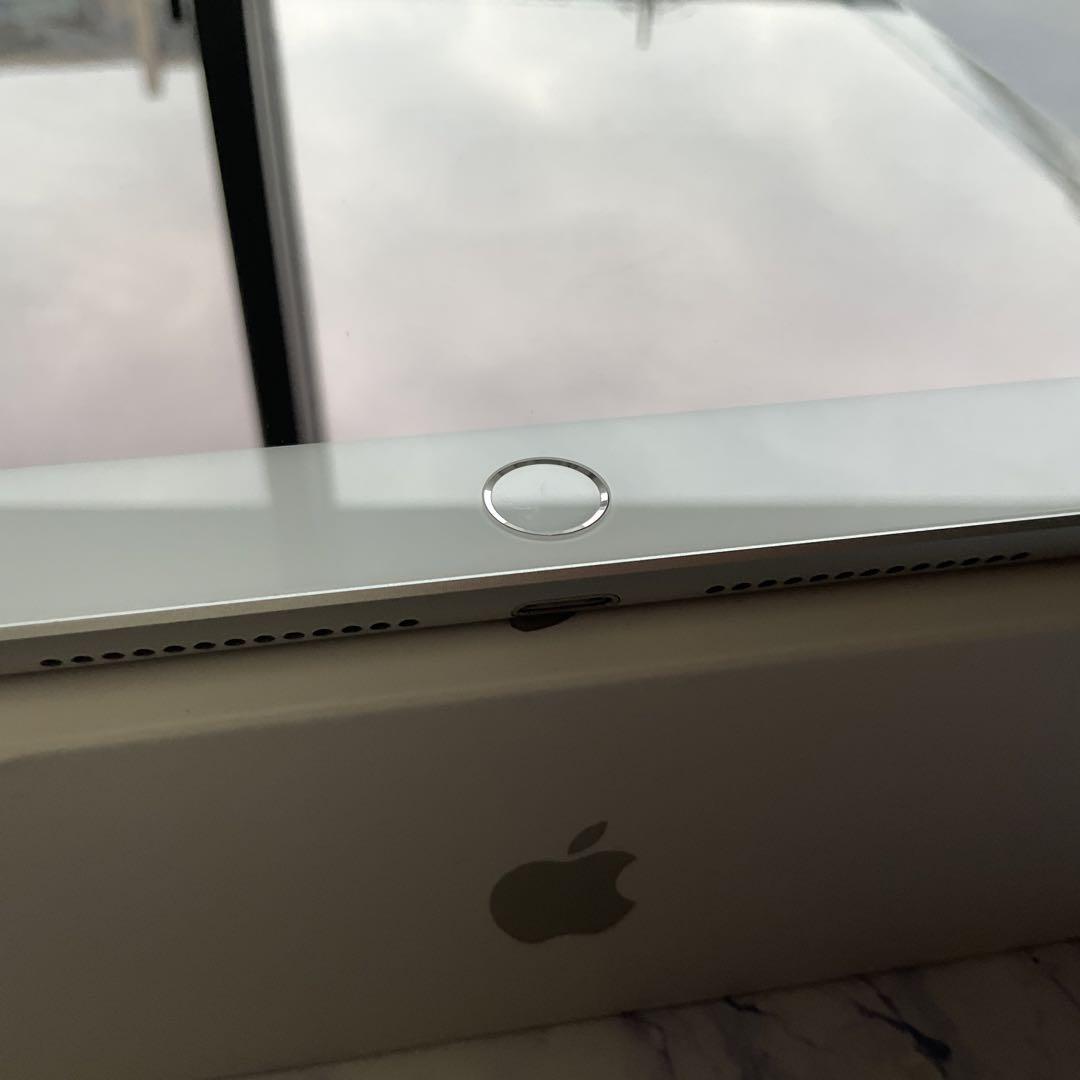 極美品】Apple iPad 第8世代 Wi-Fi 32GB