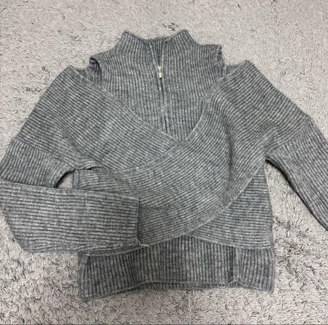 【試着のみ】ANDREA & CO ショルダーカットジップニット ANDREA & CO ショルダーカットジップニット人気