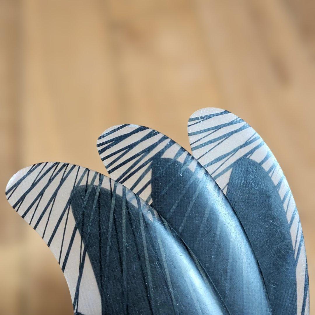 FCSⅡパフォーマー エアコア カーボン トライフィン M FCSⅡパフォーマー エアコア カーボン トライフィン M