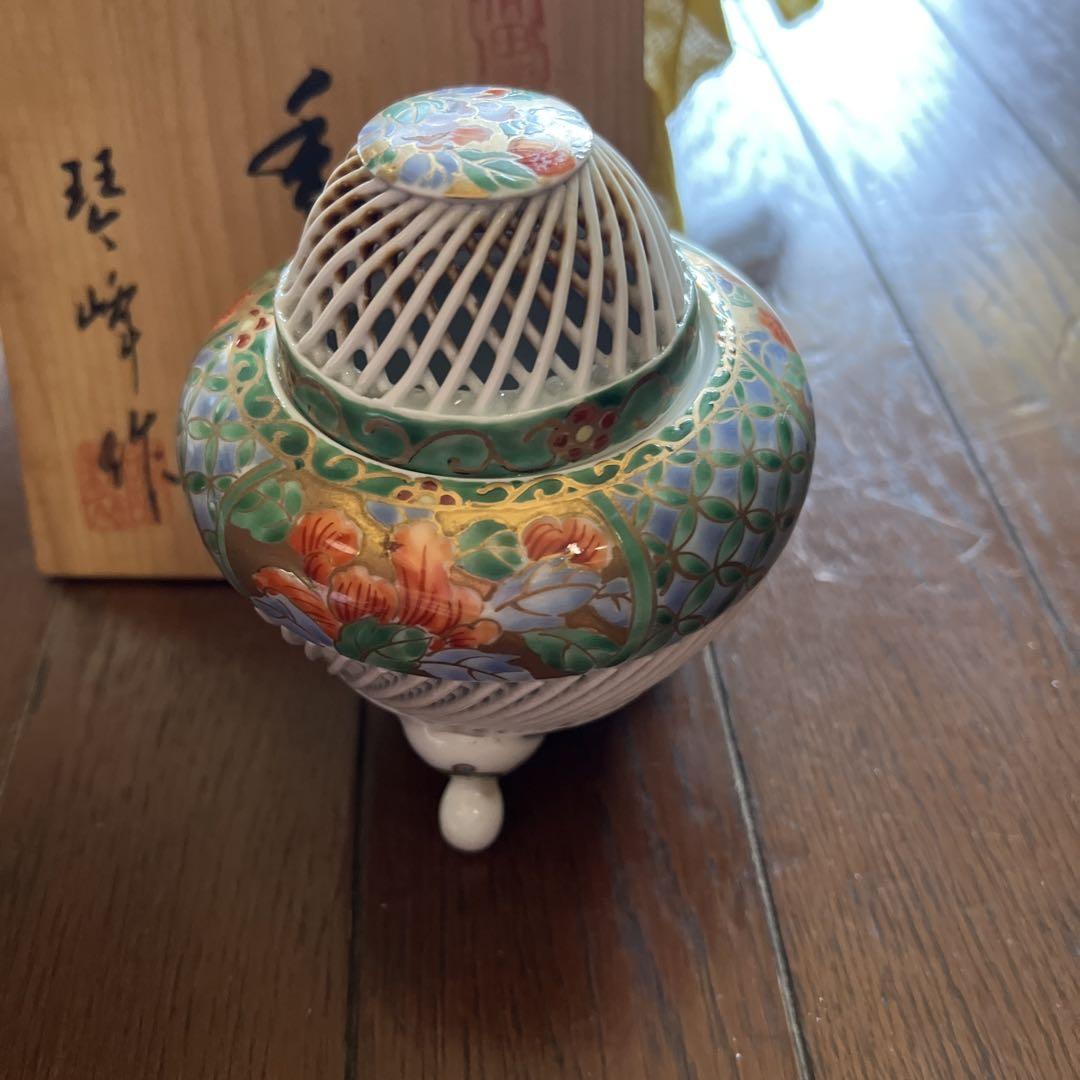 ★決算特価商品★ 有田焼 網目透かし総手書き花草紋香炉 琴峰作 工芸品
