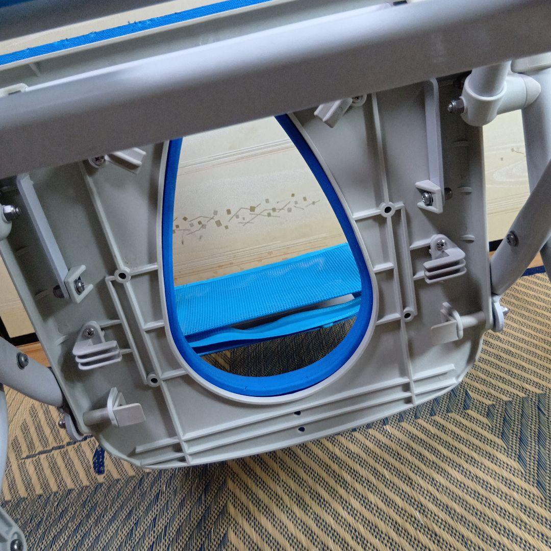 uchie 　ウチエ 　4輪シャワーキャリー　 シャトレチェア　 O型
