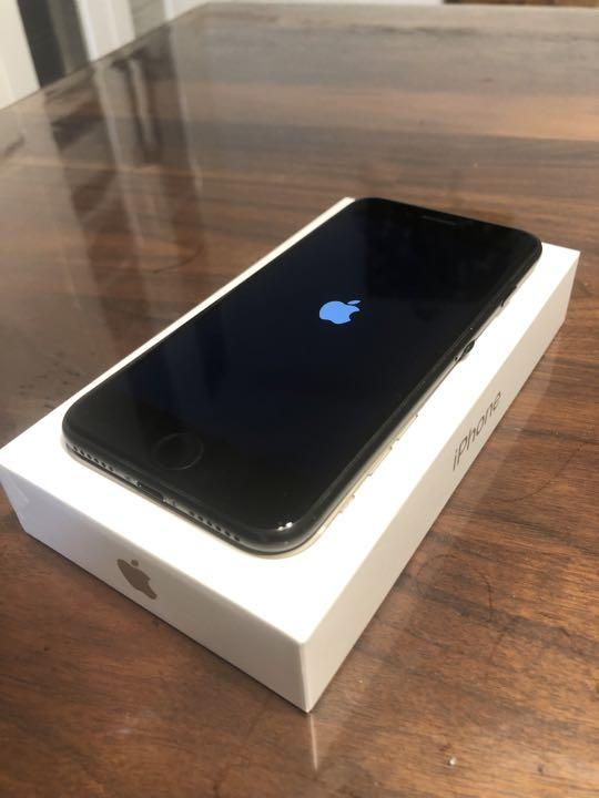 美品】iPhone 7 Black 128 GB SIMフリー