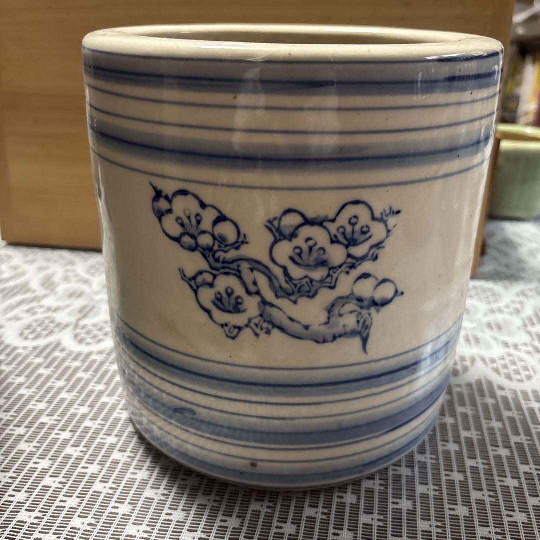 青と白の花柄 陶器製 小型の火鉢