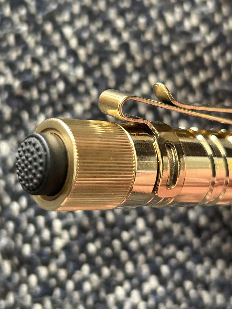 OLIGHT (オーライト) i3T EOS Brass (ブラス : 真鍮) - メルカリ