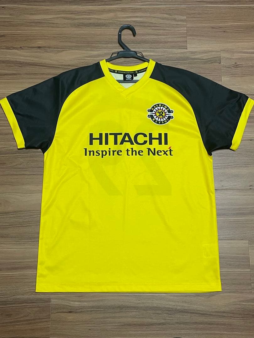 柏レイソル　シャツ 柏レイソル コンフィットTシャツ 2024年シーズン Mサイズ - メルカリ