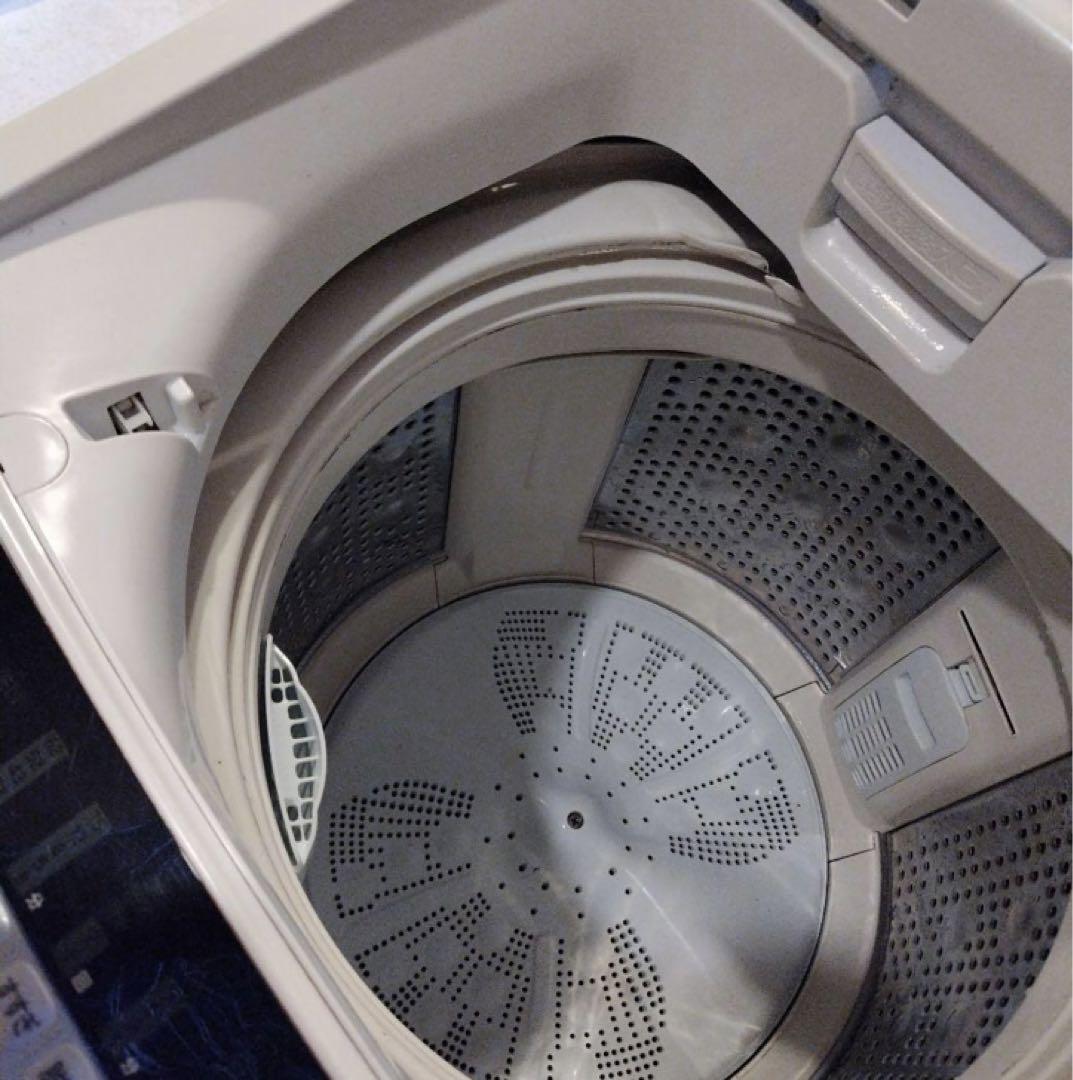 HITACHI