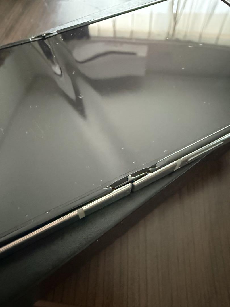 Samsung Galaxy Z Flip5 docomo 本体　256GB