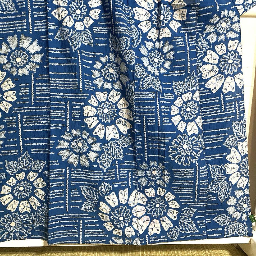 着物ー有松鳴海絞り浴衣9 伝統工芸品　舞花文　綿【これ素敵すぎちゃう】【一押し】