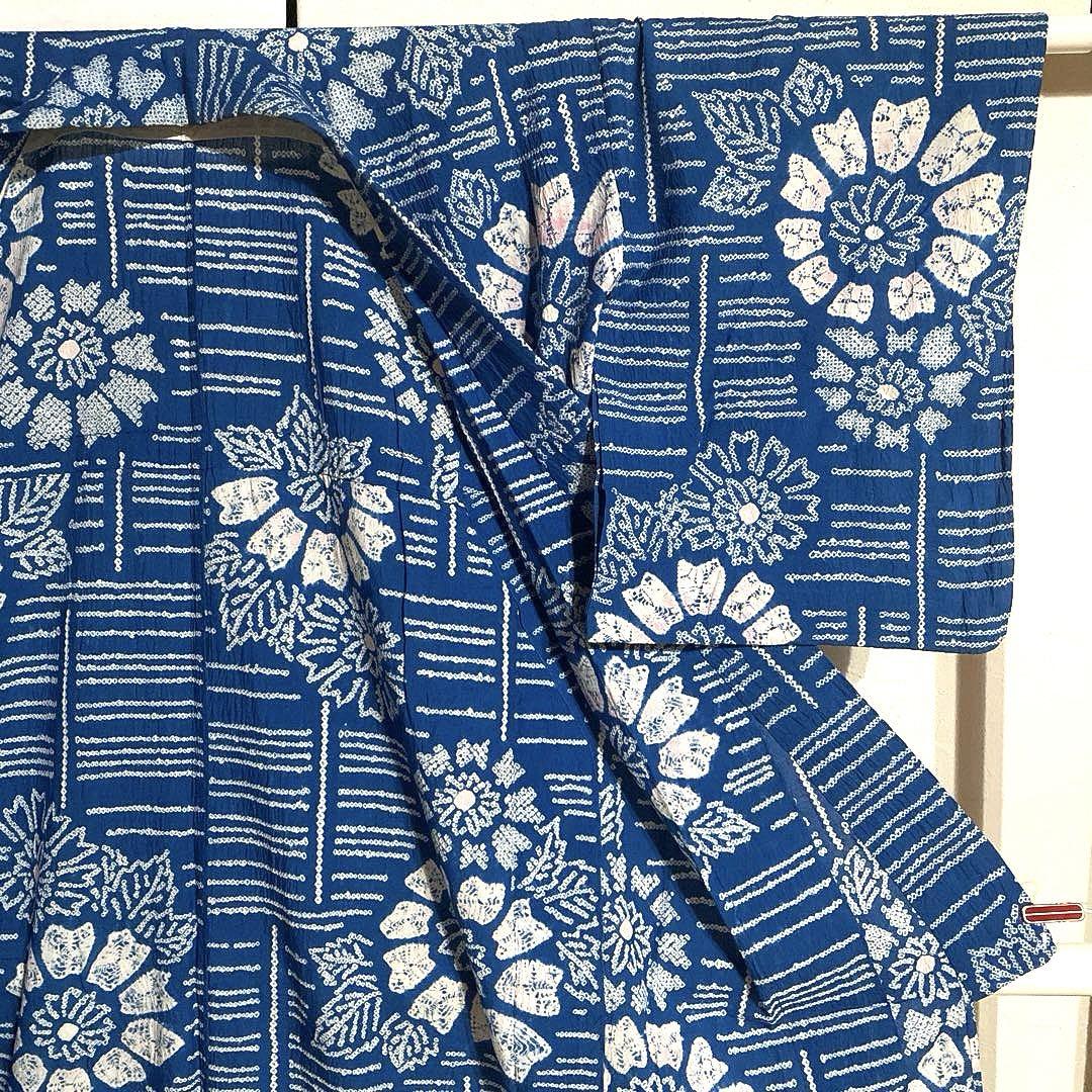 着物ー有松鳴海絞り浴衣9 伝統工芸品　舞花文　綿【これ素敵すぎちゃう】【一押し】